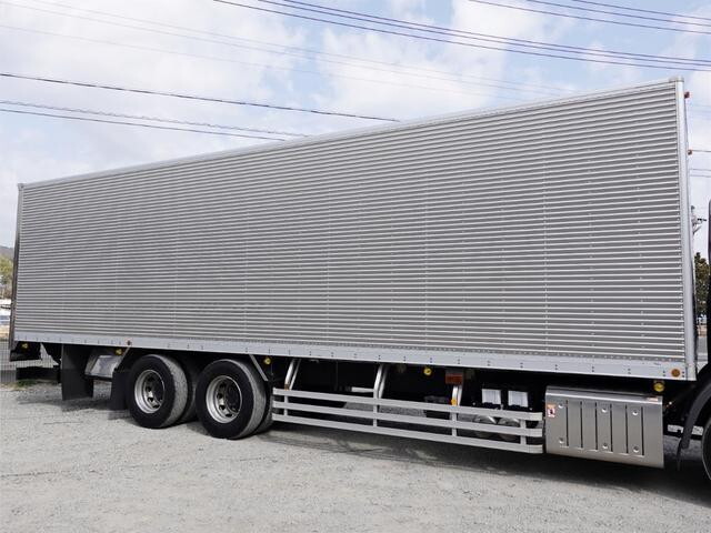 三菱ふそうスーパーグレートアルミバン大型（10t）[写真08]