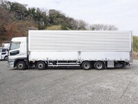 三菱ふそうスーパーグレートアルミウイング大型（10t）[写真11]