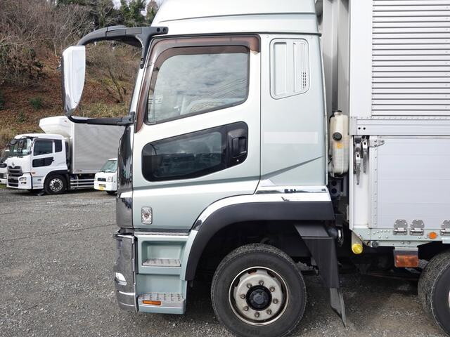 三菱ふそうスーパーグレートアルミウイング大型（10t）[写真12]