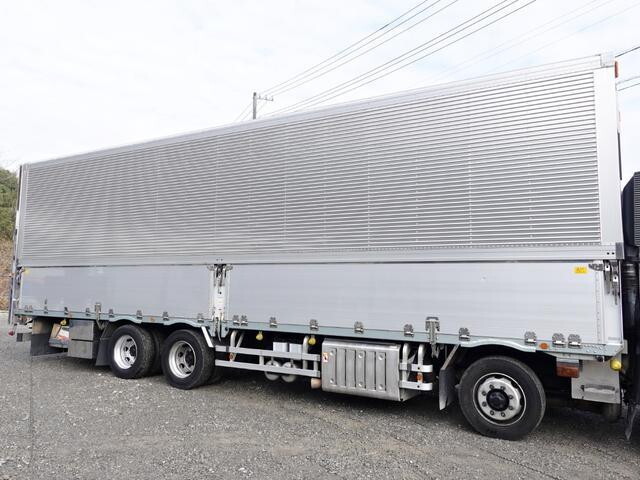 三菱ふそうスーパーグレートアルミウイング大型（10t）[写真08]