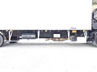 いすゞフォワードアルミバン中型（4t）[写真16]