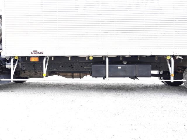 いすゞフォワードアルミバン中型（4t）[写真19]