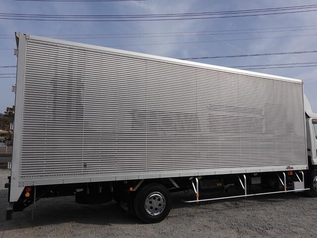 いすゞフォワードアルミバン中型（4t）[写真08]