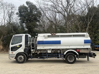 三菱ふそうファイタータンク車（タンクローリー）増トン（6t・8t）[写真07]