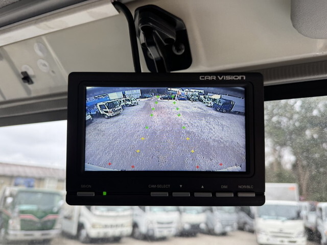 いすゞエルフ冷凍車（冷蔵車）小型（2t・3t）[写真12]