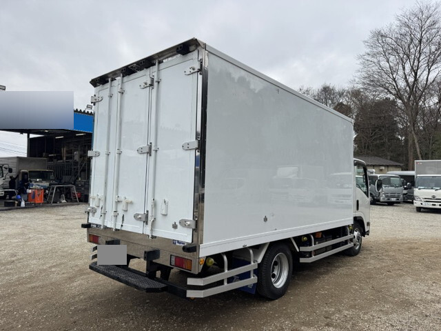 いすゞエルフ冷凍車（冷蔵車）小型（2t・3t）[写真02]