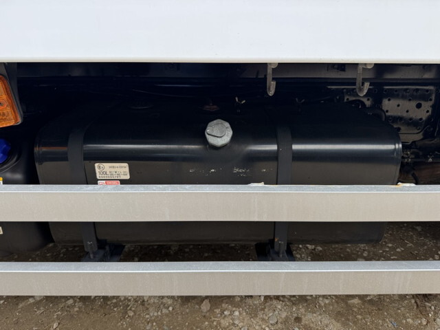 いすゞエルフ冷凍車（冷蔵車）小型（2t・3t）[写真26]