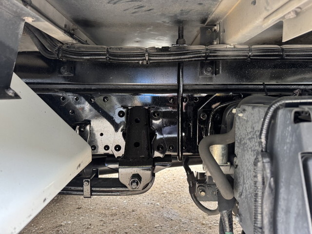 いすゞエルフ冷凍車（冷蔵車）小型（2t・3t）[写真27]