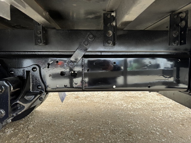 いすゞエルフ冷凍車（冷蔵車）小型（2t・3t）[写真30]