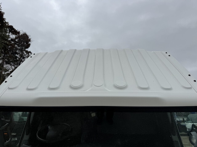 いすゞエルフ冷凍車（冷蔵車）小型（2t・3t）[写真35]