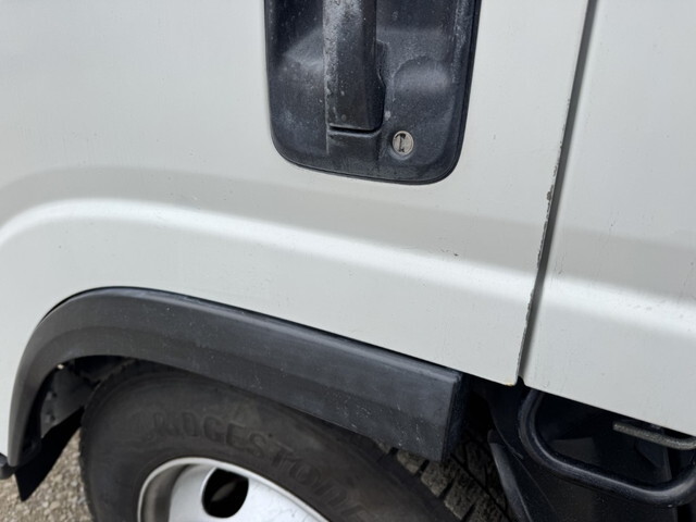 いすゞエルフ冷凍車（冷蔵車）小型（2t・3t）[写真37]