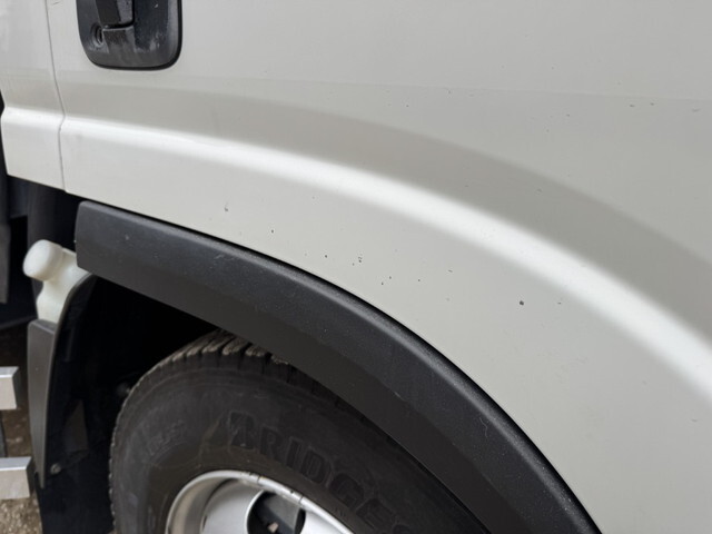 いすゞエルフ冷凍車（冷蔵車）小型（2t・3t）[写真39]