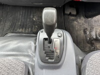 いすゞエルフ冷凍車（冷蔵車）小型（2t・3t）[写真09]