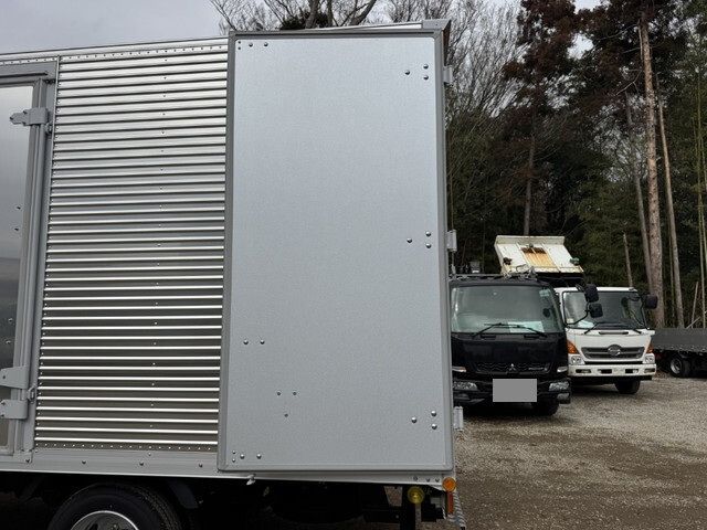 日野デュトロアルミバン小型（2t・3t）[写真09]