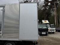 日野デュトロアルミバン小型（2t・3t）[写真10]