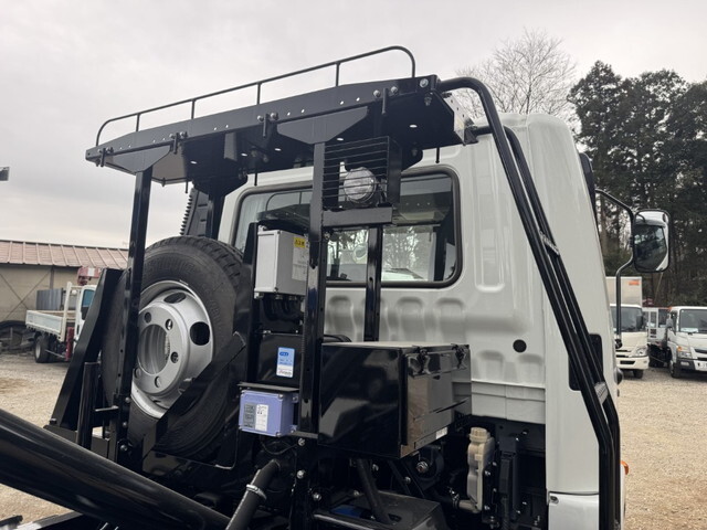 三菱ふそうファイターコンテナ専用車中型（4t）[写真24]