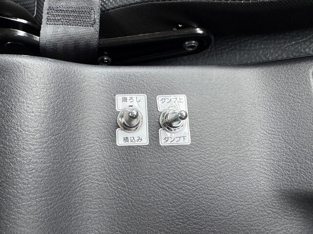 三菱ふそうファイターコンテナ専用車中型（4t）[写真09]