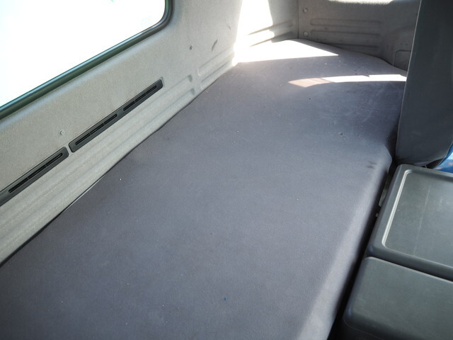 いすゞギガバキュームカー大型（10t）[写真32]