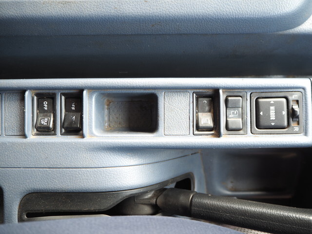 日野レンジャーダンプ増トン（6t・8t）[写真35]