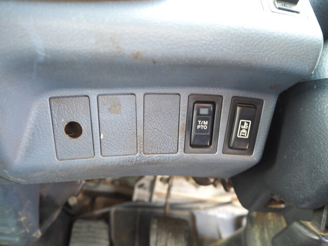 日野レンジャーダンプ増トン（6t・8t）[写真38]