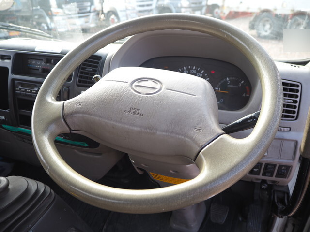 日野デュトロコンテナ専用車小型（2t・3t）[写真35]