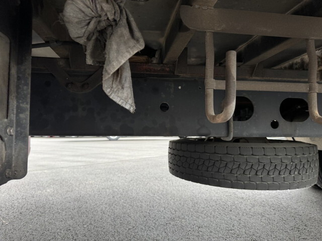 いすゞフォワードアルミバン中型（4t）[写真26]