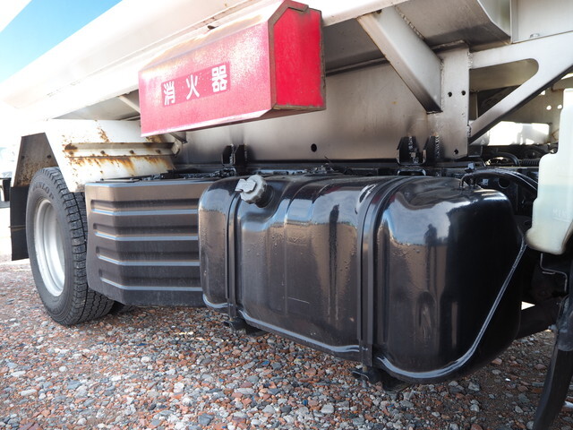 いすゞエルフタンク車（タンクローリー）小型（2t・3t）[写真12]