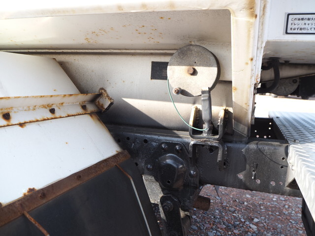 いすゞエルフタンク車（タンクローリー）小型（2t・3t）[写真21]