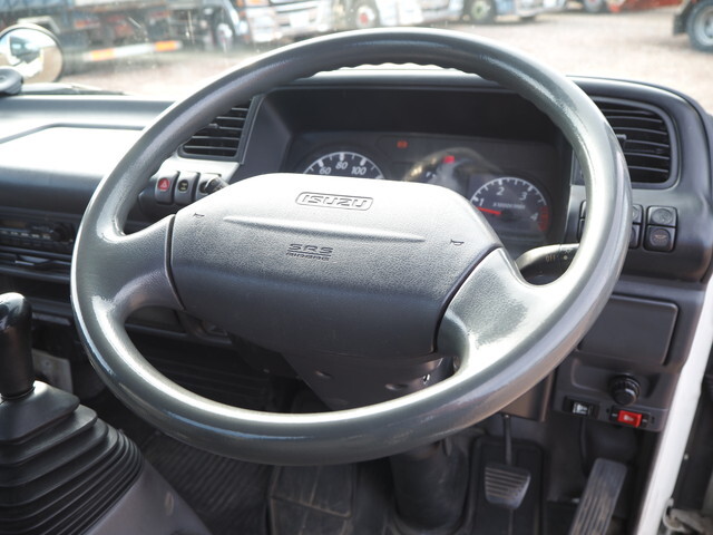 いすゞエルフタンク車（タンクローリー）小型（2t・3t）[写真35]