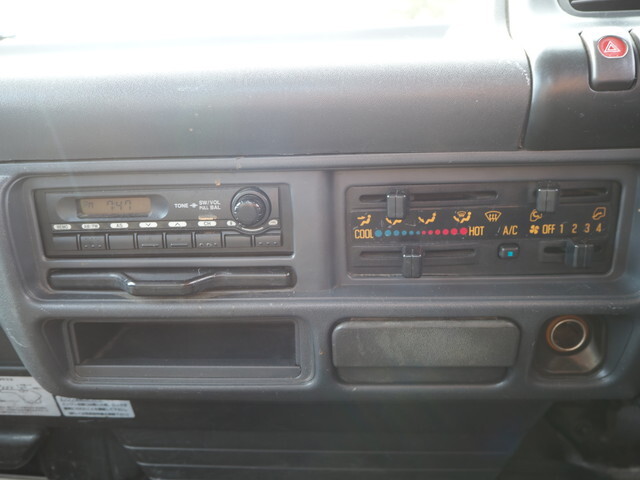 いすゞエルフタンク車（タンクローリー）小型（2t・3t）[写真36]