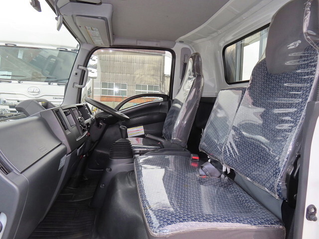 いすゞエルフアルミブロック小型（2t・3t）[写真20]