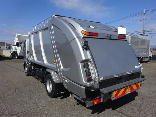 日野レンジャーパッカー車（塵芥車）中型（4t）[写真02]