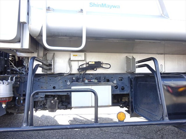 日野レンジャーパッカー車（塵芥車）中型（4t）[写真04]