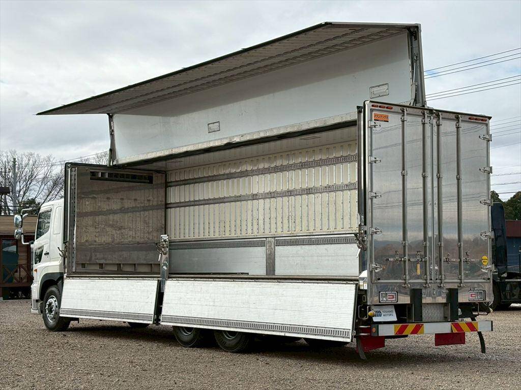 日野プロフィア冷蔵冷凍ウイング大型（10t）[写真12]