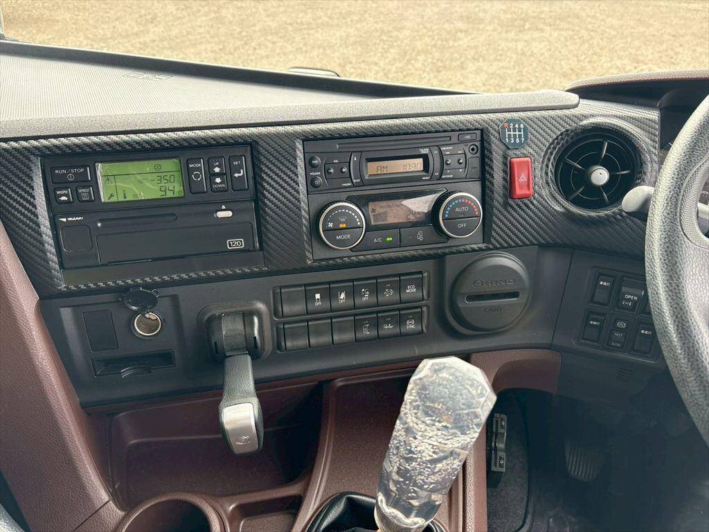 日野プロフィア冷蔵冷凍ウイング大型（10t）[写真22]