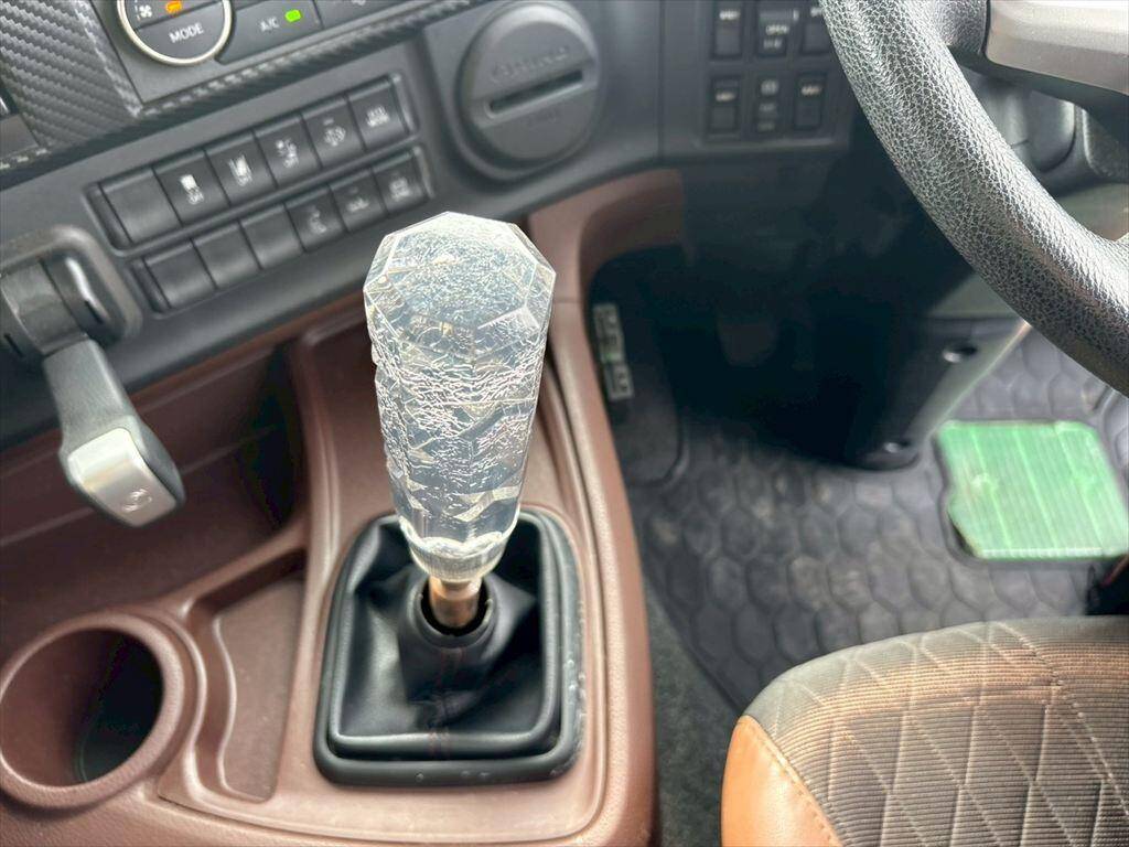 日野プロフィア冷蔵冷凍ウイング大型（10t）[写真23]