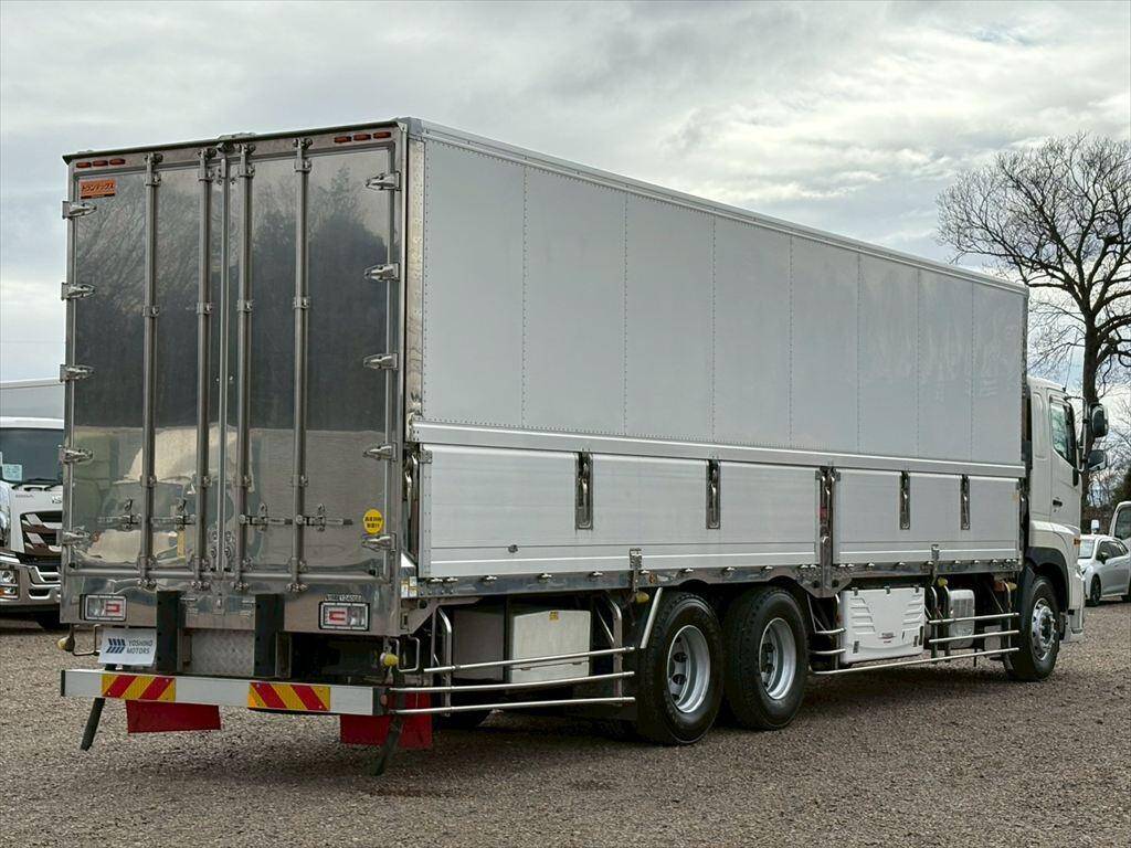 日野プロフィア冷蔵冷凍ウイング大型（10t）[写真04]