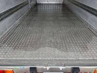 いすゞフォワード冷凍車（冷蔵車）増トン（6t・8t）[写真09]