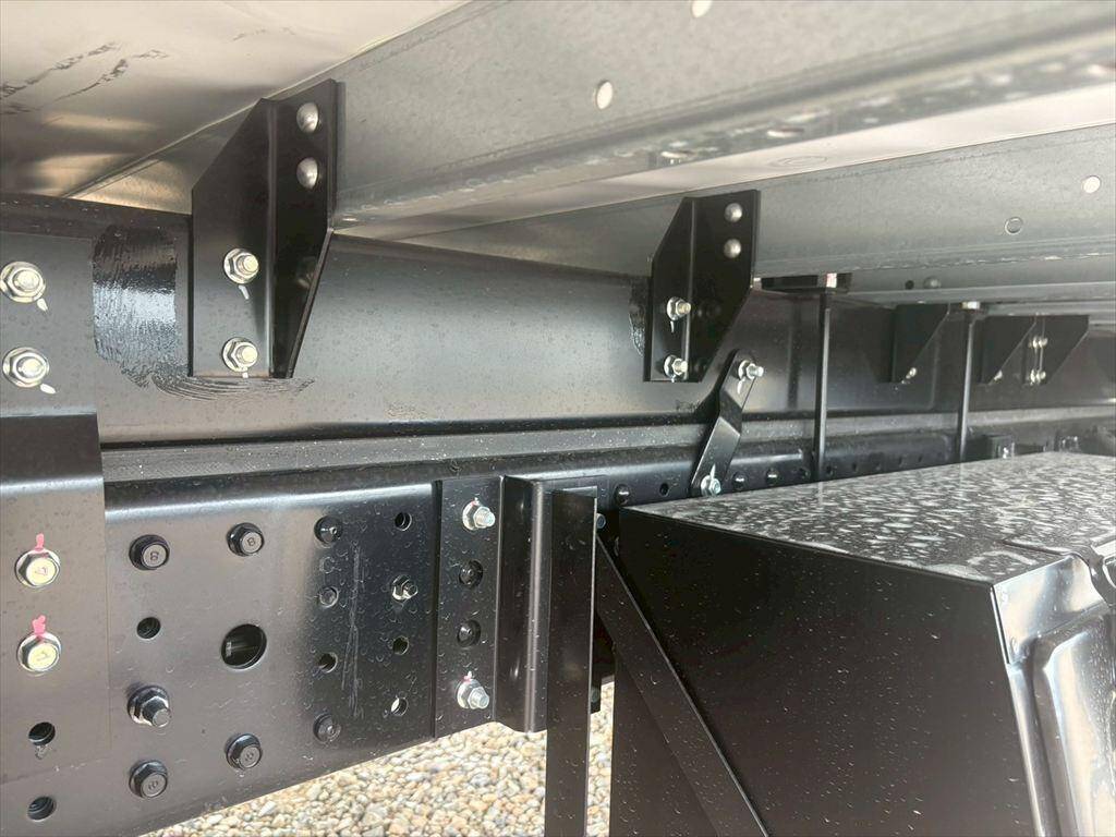 三菱ふそうキャンターアルミウイング小型（2t・3t）[写真14]