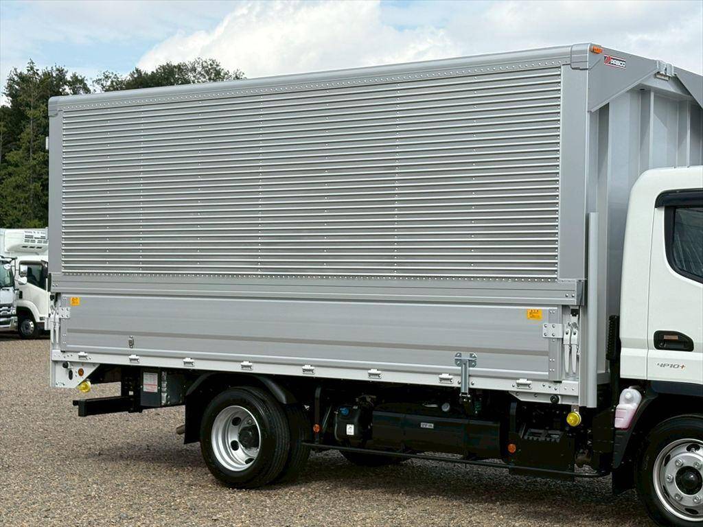 三菱ふそうキャンターアルミウイング小型（2t・3t）[写真05]