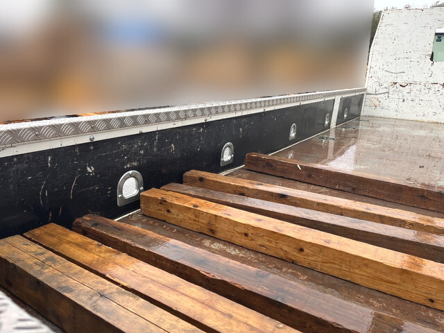 日野レンジャークレーン4段中型（4t）[写真10]