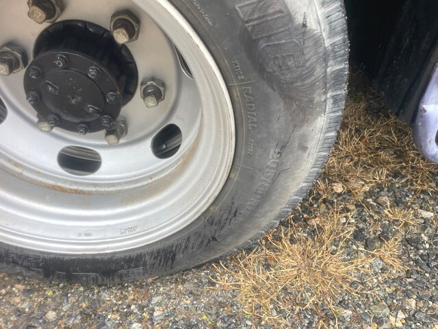 いすゞエルフ高所作業車小型（2t・3t）[写真19]