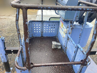 いすゞエルフ高所作業車小型（2t・3t）[写真09]