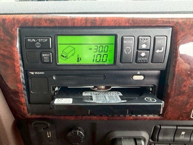 日野プロフィア冷凍車（冷蔵車）大型（10t）[写真33]