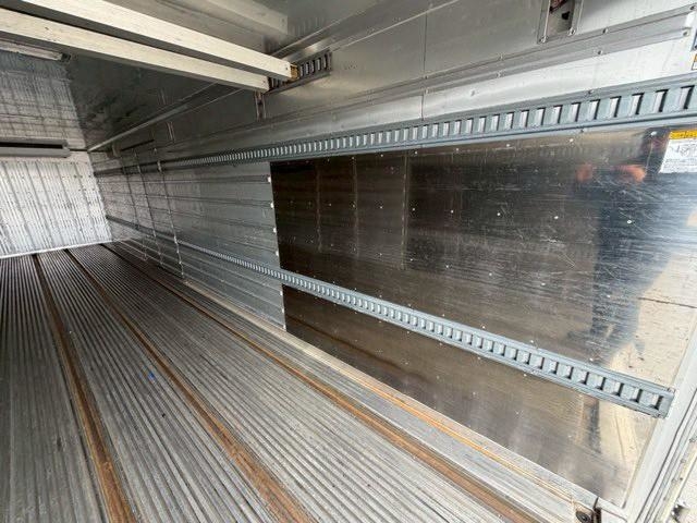 日野プロフィア冷凍車（冷蔵車）大型（10t）[写真37]