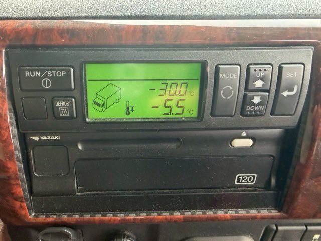 日野プロフィア冷凍車（冷蔵車）大型（10t）[写真08]