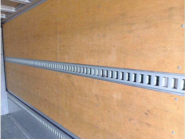 いすゞエルフアルミウイング小型（2t・3t）[写真12]