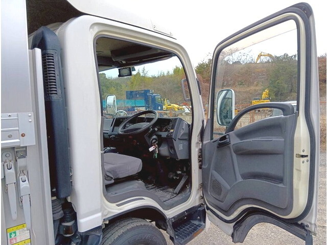 いすゞエルフアルミウイング小型（2t・3t）[写真15]