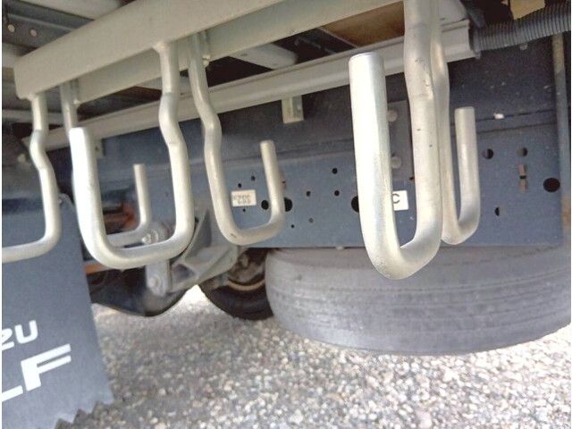 いすゞエルフアルミウイング小型（2t・3t）[写真36]