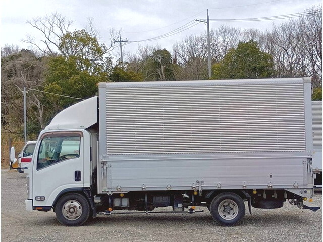 いすゞエルフアルミウイング小型（2t・3t）[写真04]